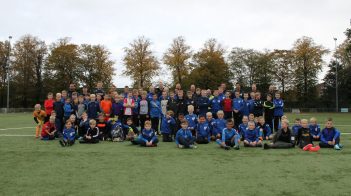 Geslaagde Voetbalclinic Bij SJS