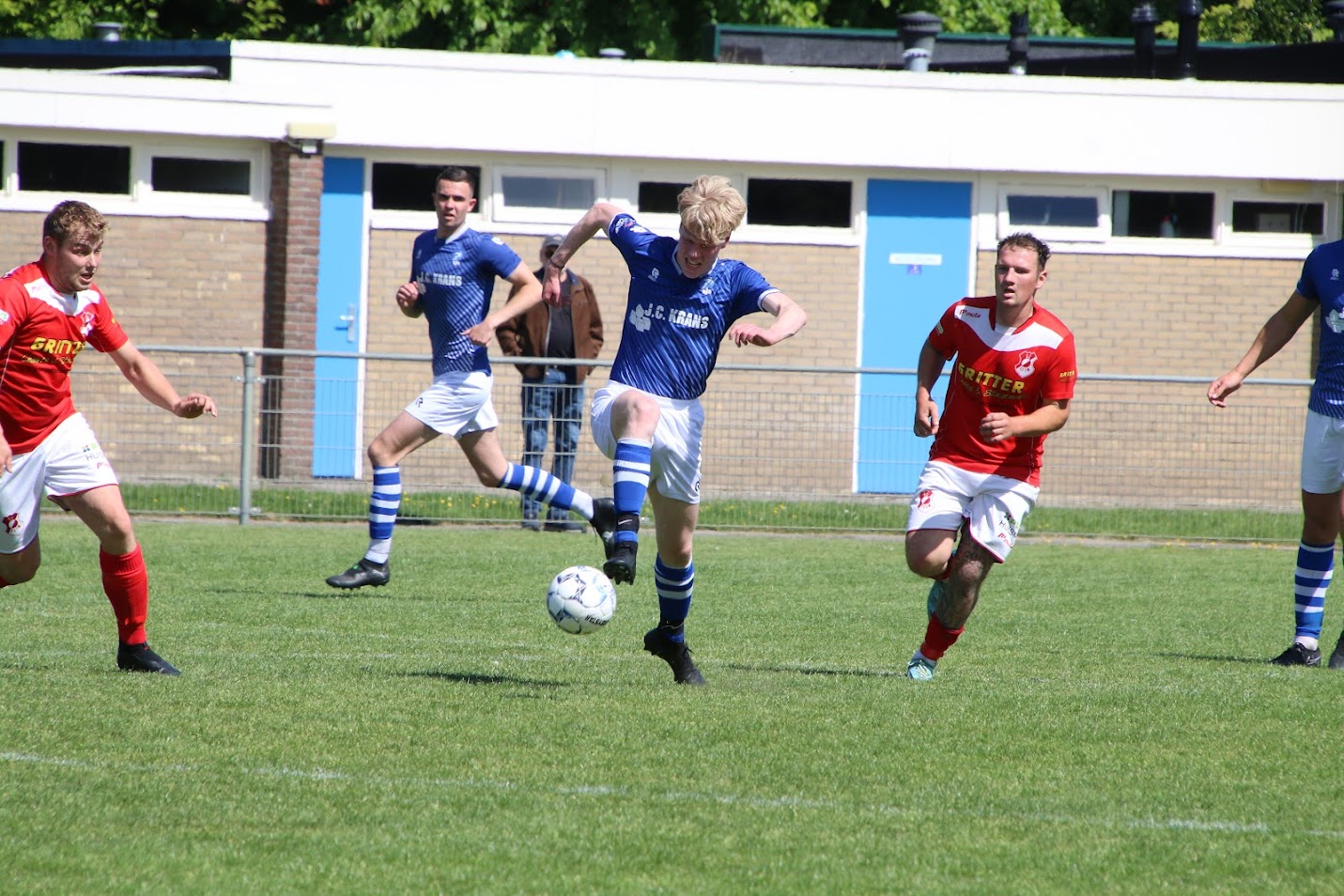 Hattrick Thom Boels Velt Vonnis Over Sc Elim (3-1)