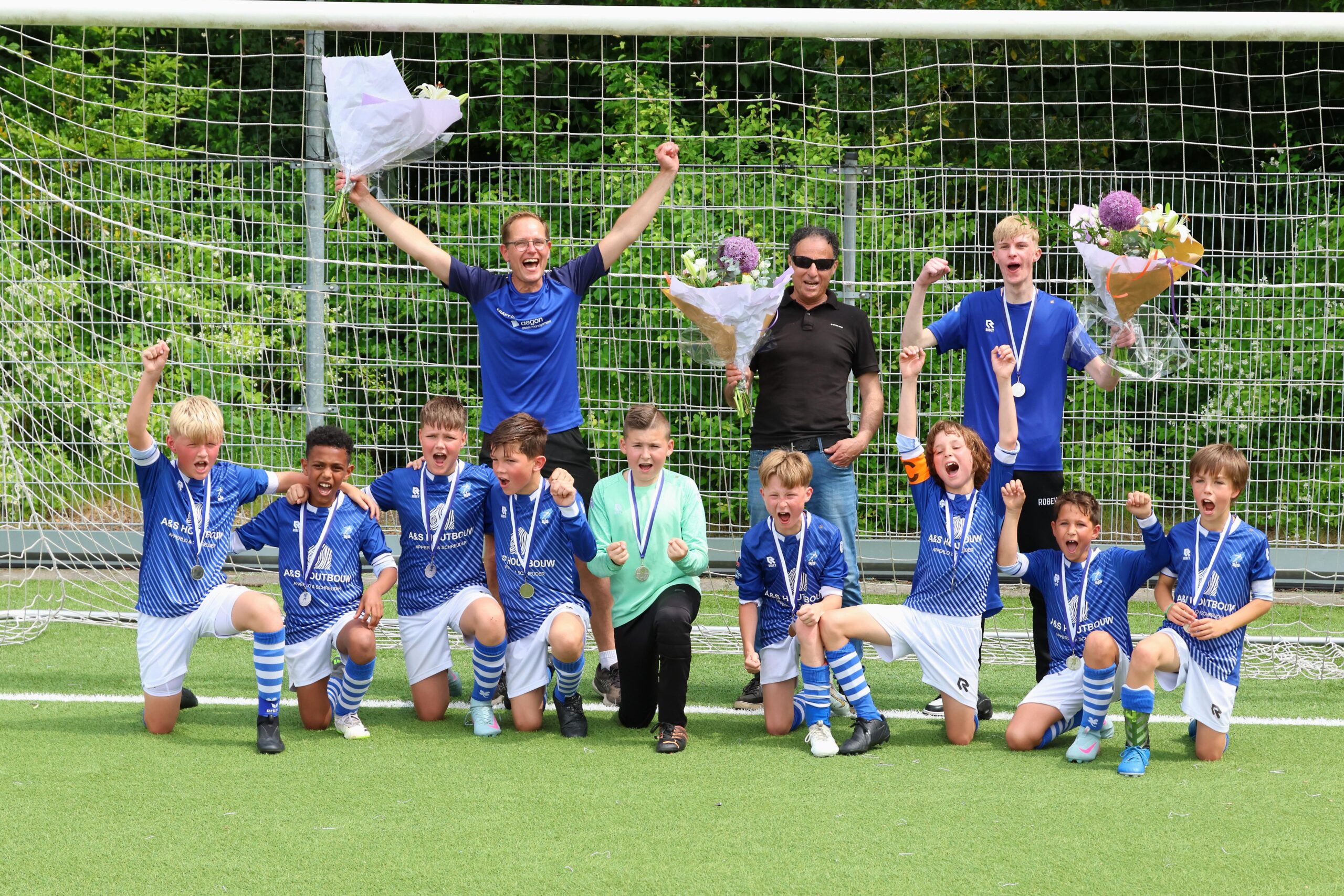 SJS O11-1 trotse kampioen van de hoofdklasse